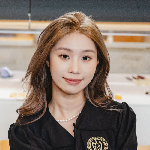 Eryue Xu headshot
